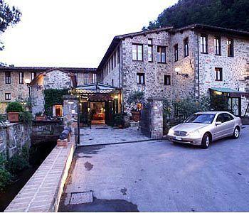 San Lorenzo - Santa Caterina Hotell Pescia Exteriör bild